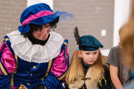 2025-11-23 Sint leest voor-47